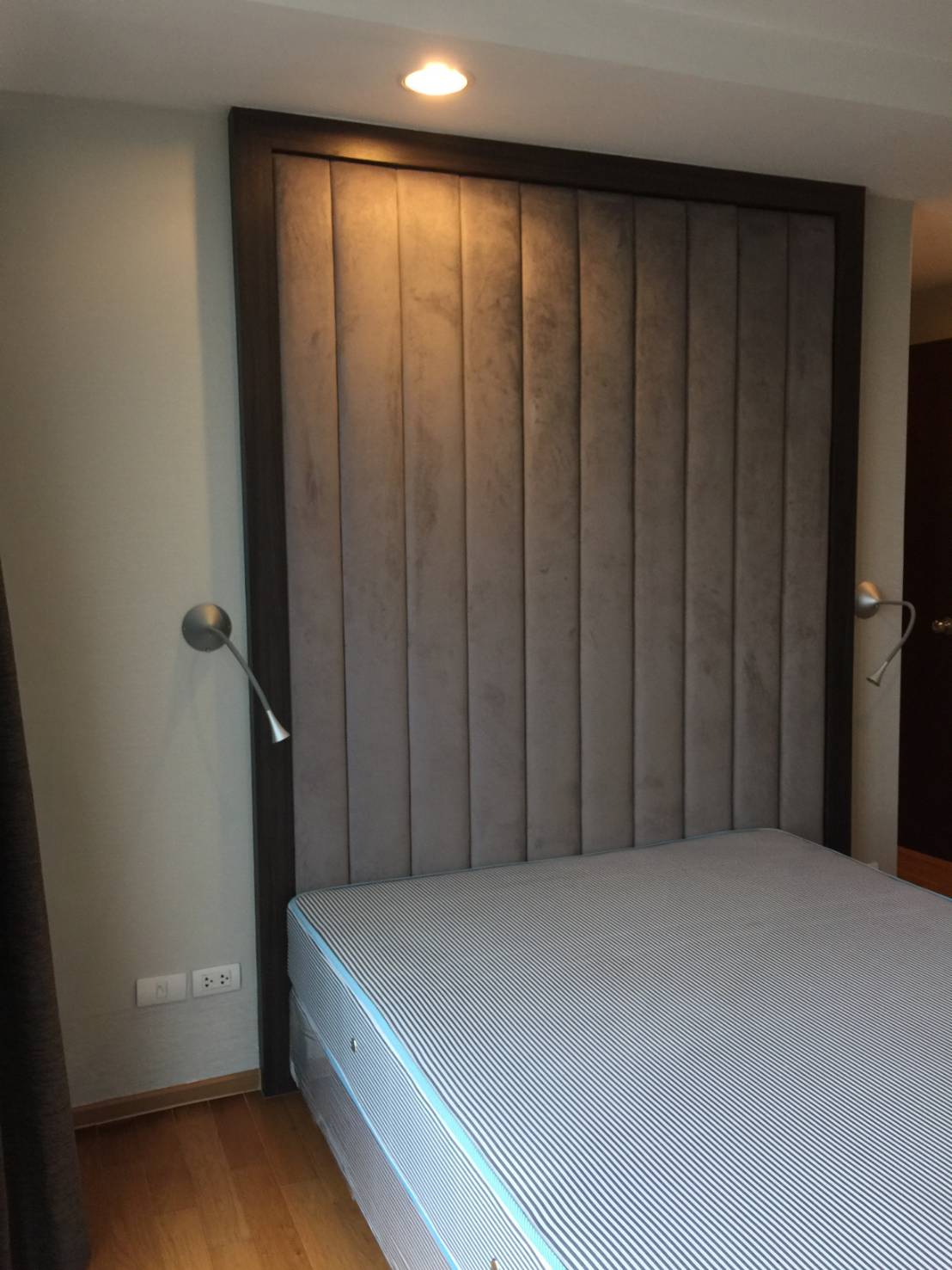 ขาย (For Sale) คอนโด : เดอะ ไลน์ พหลโยธิน อาคาร A (Abstracts) ประเภท : 2 ห้องนอน 1 ห้องน้ำ พื้นที่ : 58 ตรม.