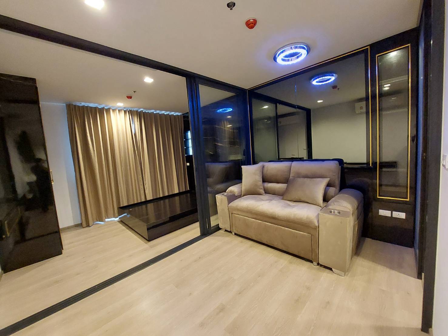 ขาย (For Sale) คอนโด : เดอะ ไลน์ พหลโยธิน อาคาร B (The Line Phahonyothin Park B) ประเภท : 1 ห้องนอน 1 ห้องน้ำ พื้นที่ : 33 ตรม.