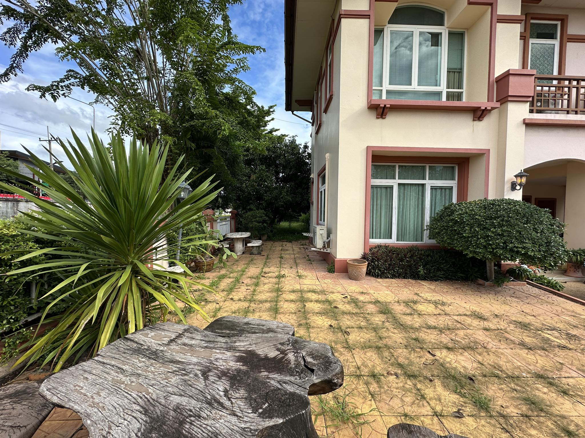 ขาย บ้านเดี่ยว 2 ชั้น แปลงมุม หมู่บ้านโฮมออนกรีนธัญธานี วิลเลจ 1