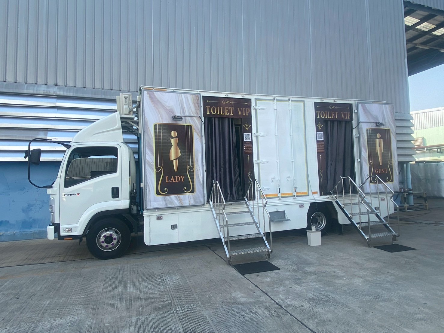 รถสุขาเคลื่อนที่พระยาสุเรนทร์ รถสุขาเคลื่อนที่พระยาสุเรนทร์