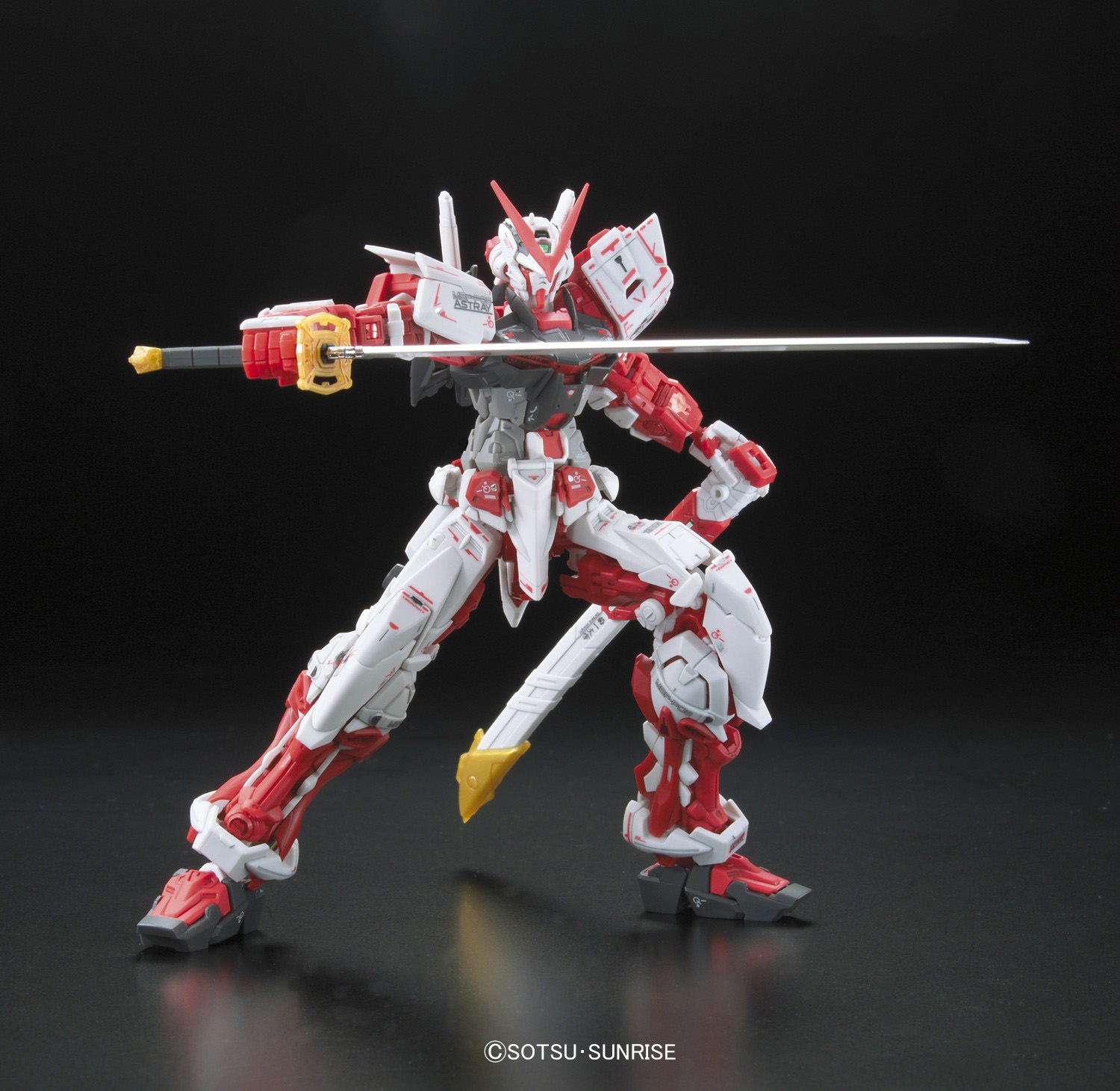 RG BANDAI MBF-P02 Gundam Astray Red Frame