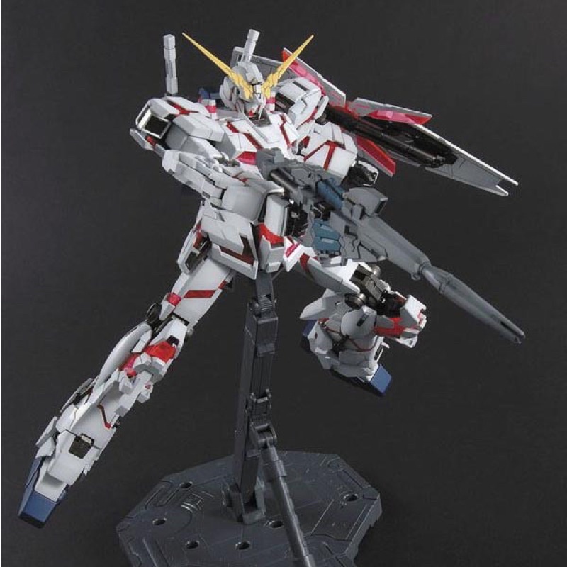 MG BANDAI RX-0 Unicorn Gundam 01