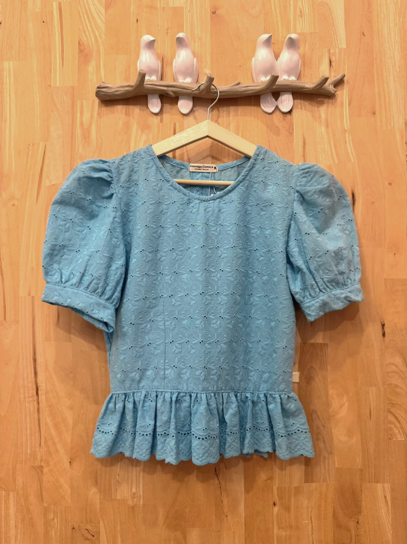 เสื้อดาหลา เลือกสีเพิ่มเติมได้ค่ะ มีสีเขียวสังขยา สีเขียวขี้ม้า สีปูน สีฟ้า สีมอคค่า สีม่วง