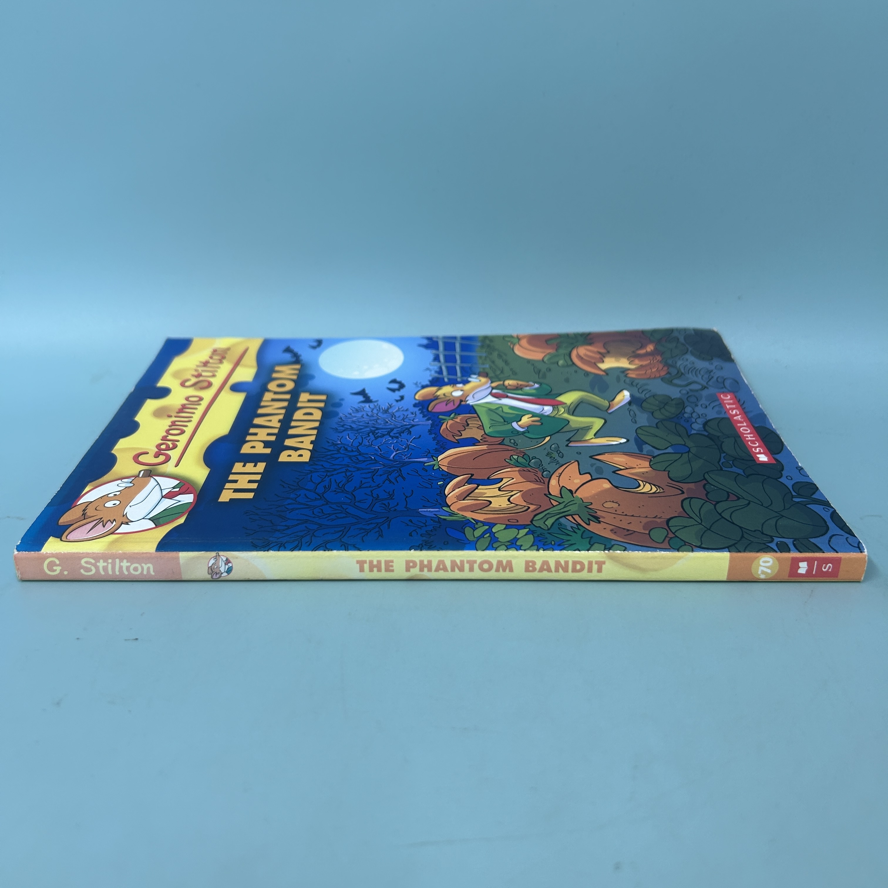 The Phantom Bandit / USED / G . Stilton / Scholastic / FIction English