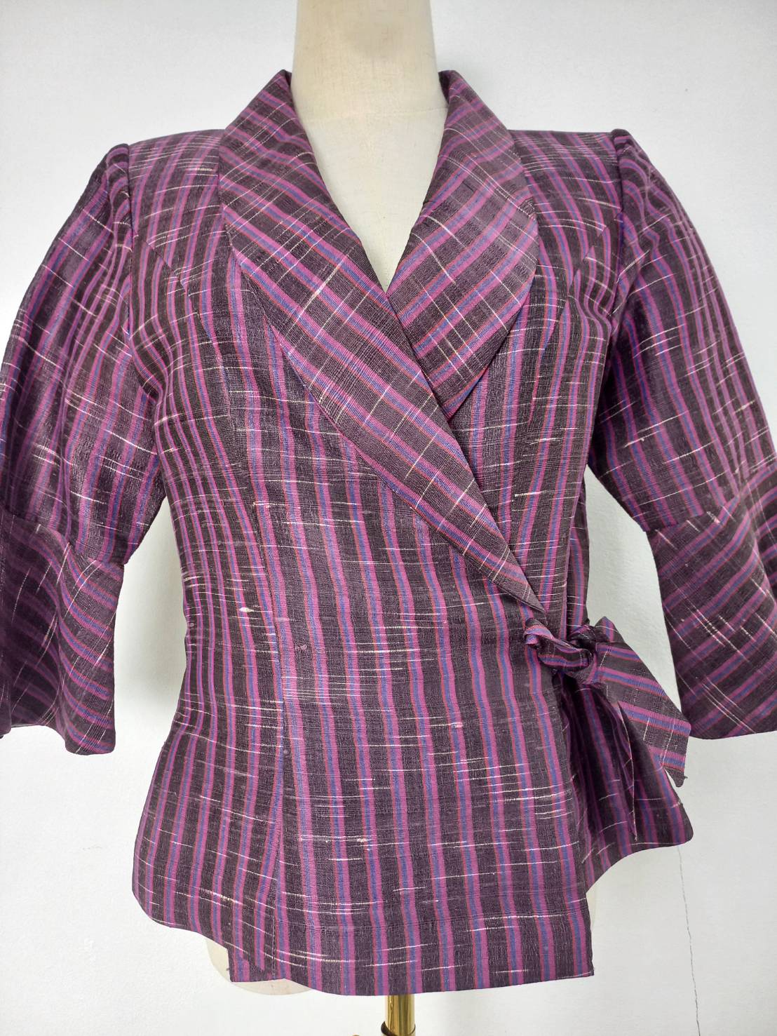 เสื้อสตรี แขนยาว ไหมเปลือกลายหมี่ ไซส์38 สีม่วง รหัส WD-38-0320684