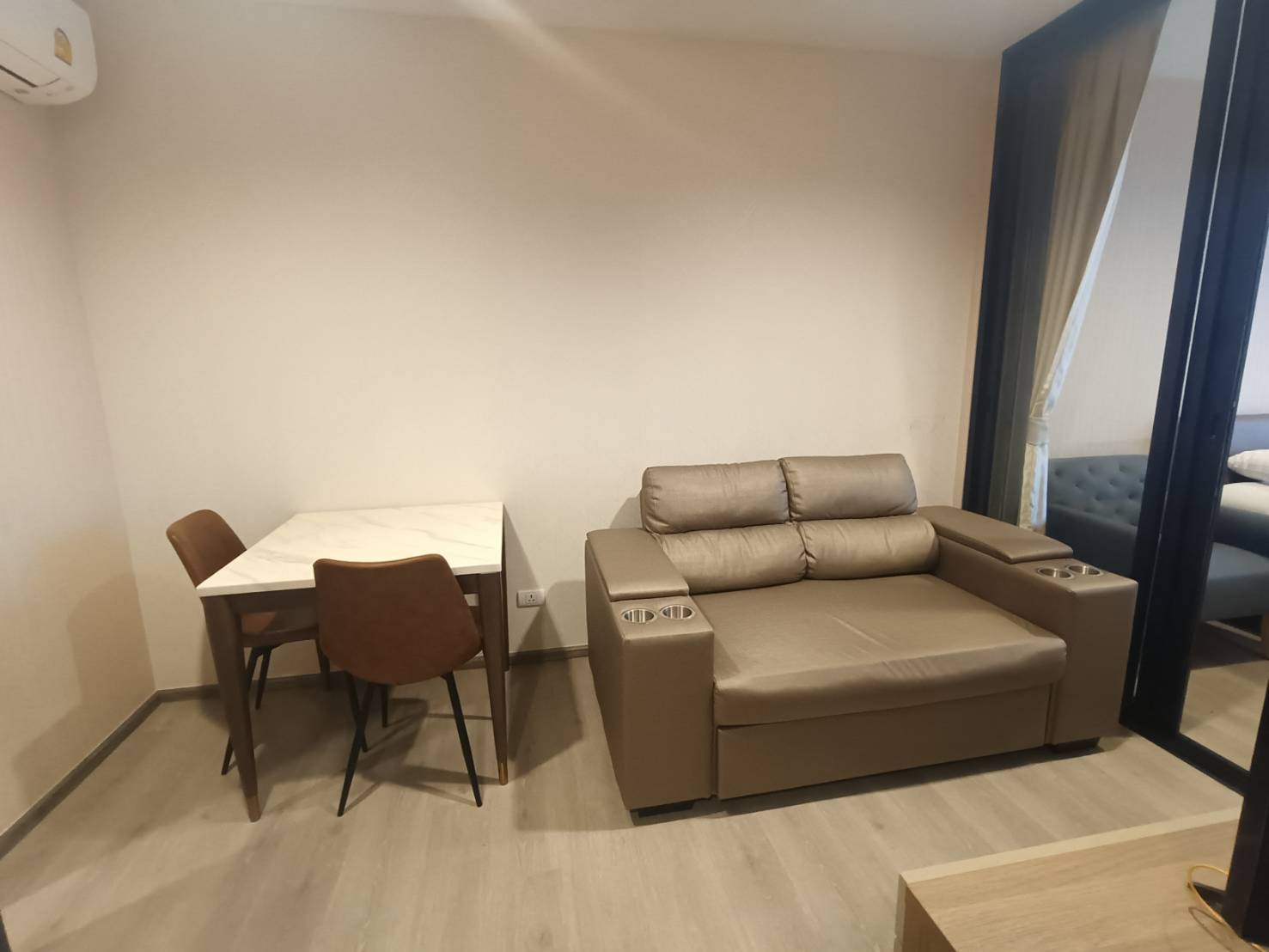 ให้เช่า (For Rent) คอนโด : เดอะ ไลน์ พหลโยธิน อาคาร B ประเภท : 1 ห้องนอน 1ห้องน้ำ พื้นที่ :38 ตรม.