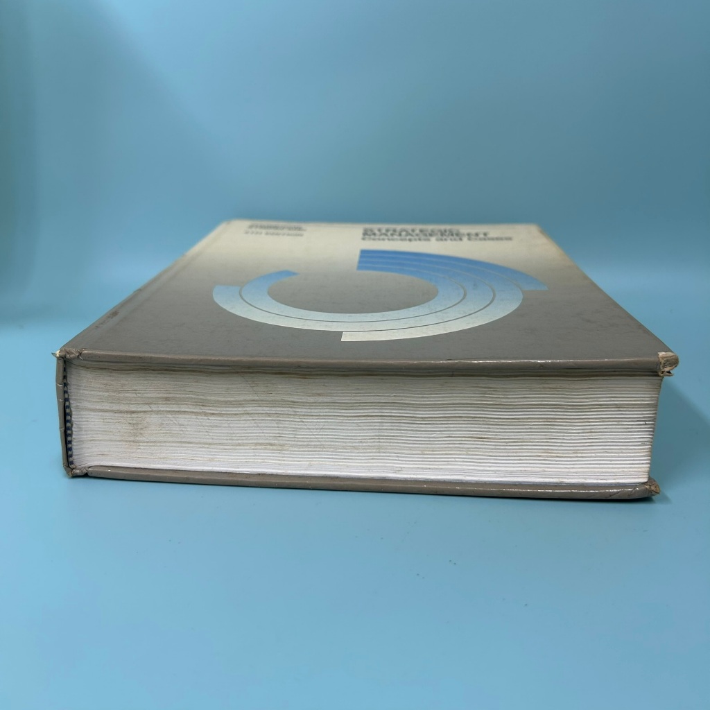 Strategic Management: Concepts and Cases 4th Edition ... Thompson & Strickland (Pre Owned) Textbook