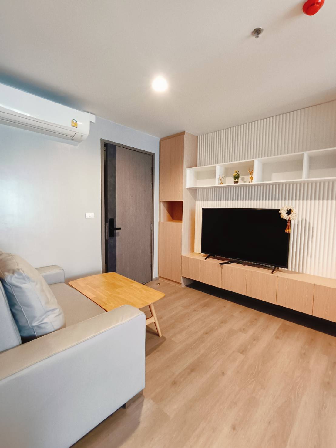 ให้เช่า คอนโด : เดอะ ไลน์ พหลโยธิน อาคาร B ประเภท : 1 ห้องนอน 1ห้องน้ำ พื้นที่ :41 ตรม.