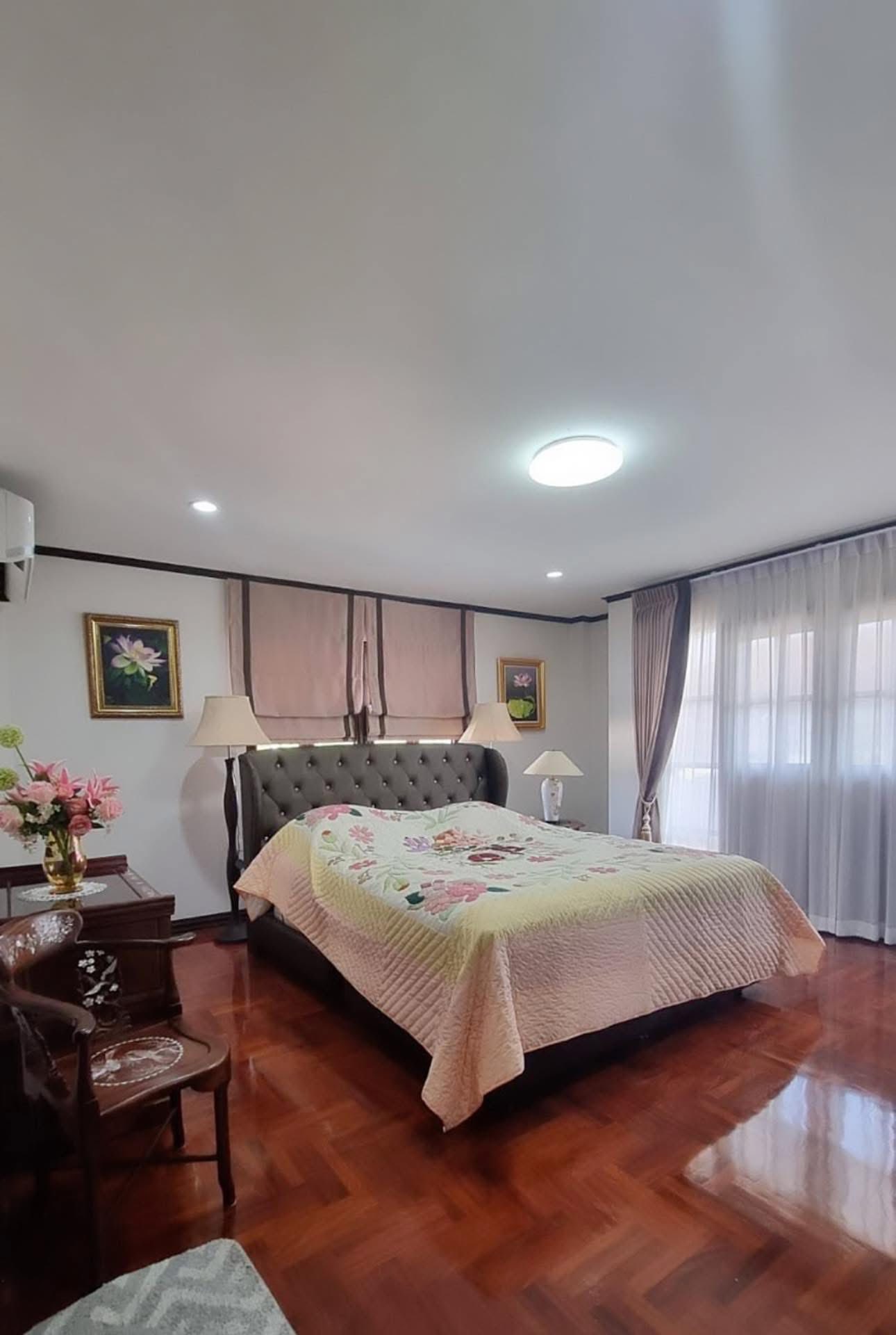 ขายบ้านเดี่ยว 2 ชั้น โครงการหมู่บ้านลดาวัลย์ ลากูน รังสิต บ้านหรูสวยสไตล์ยุโรป