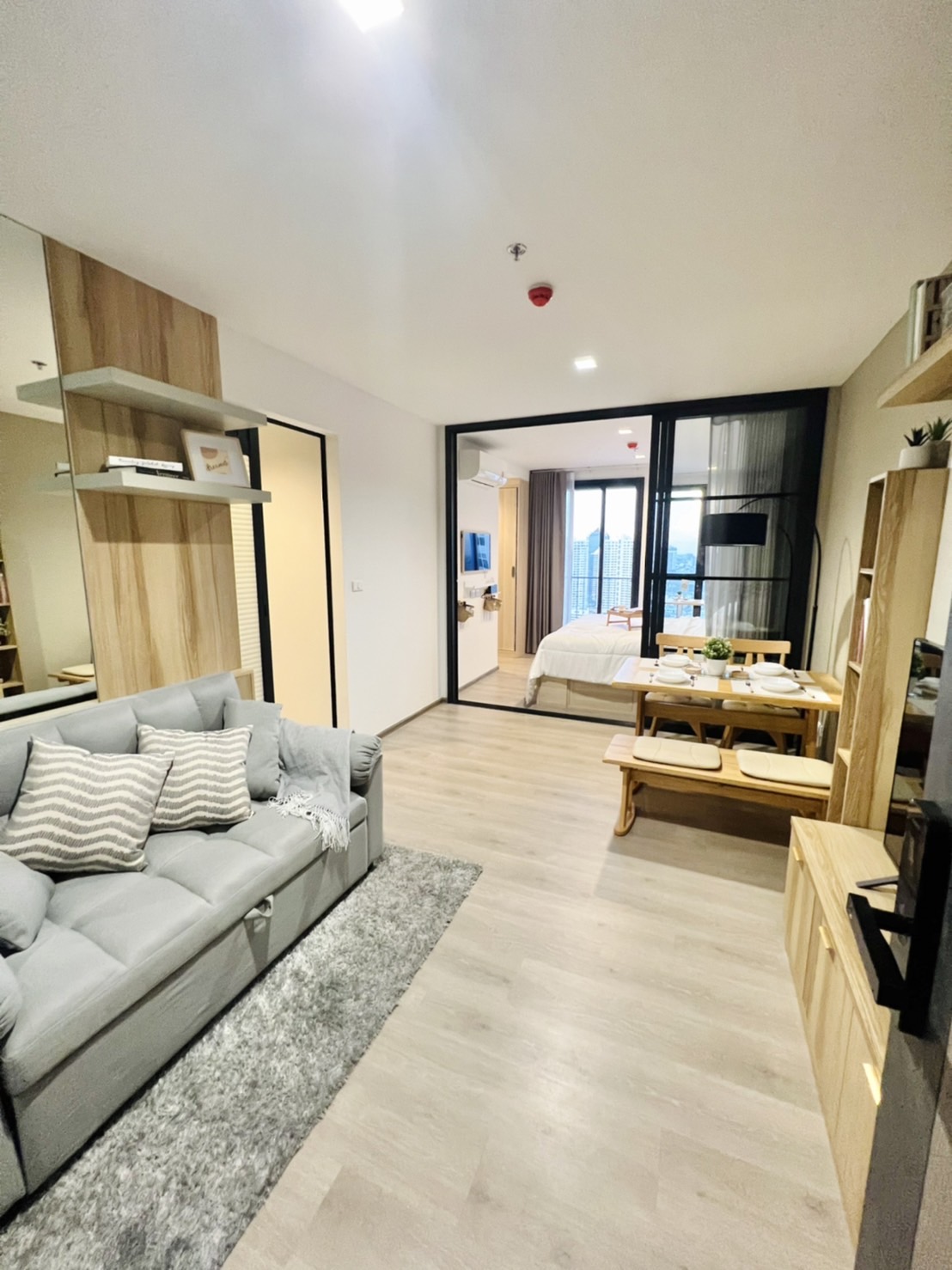 ขาย (For Sale) คอนโด : เดอะ ไลน์ พหลโยธิน อาคาร B (The Line Phahonyothin Park B) ประเภท : 1 ห้องนอน 1 ห้องน้ำ พื้นที่ : 40 ตรม.