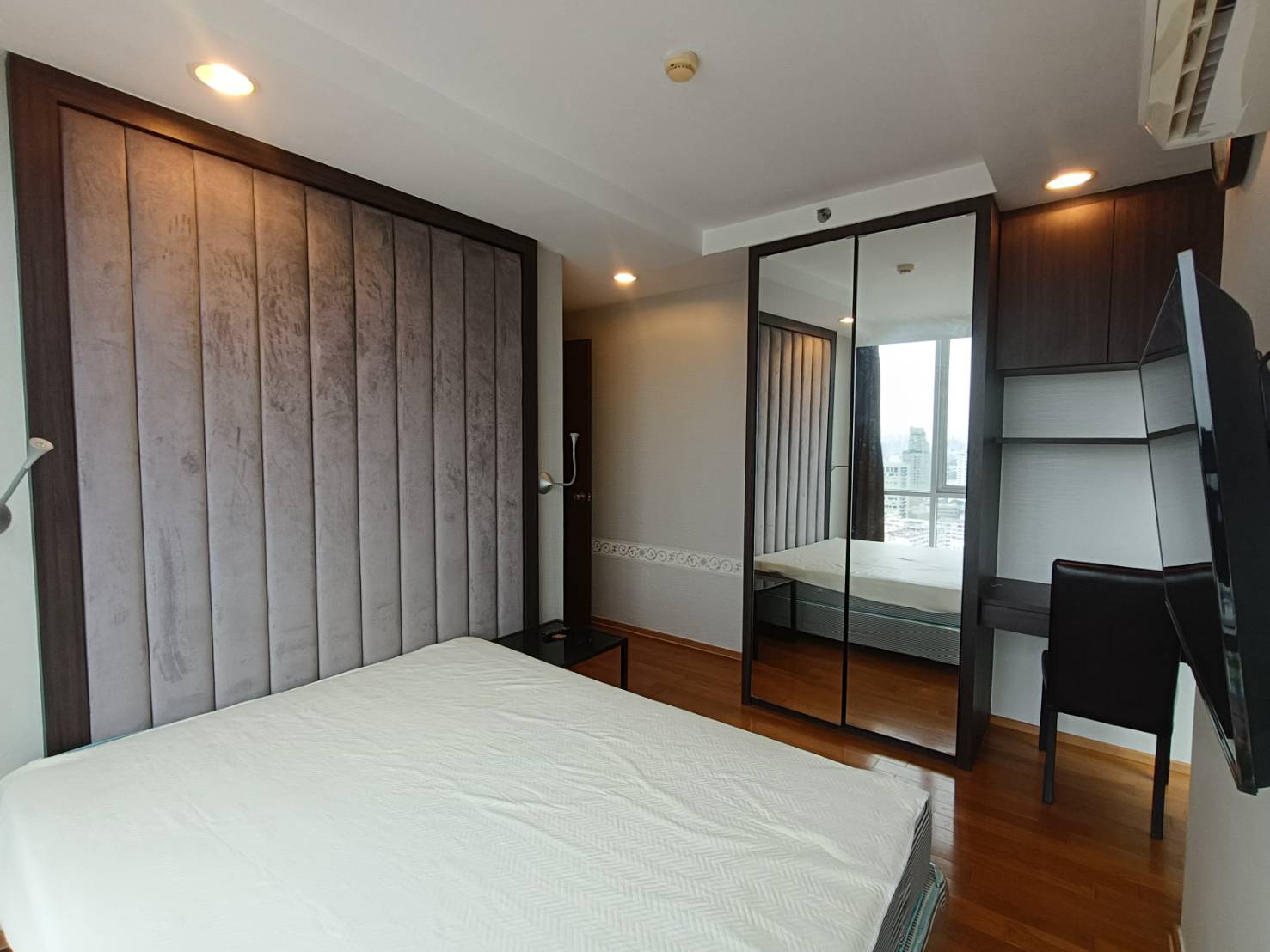 ให้เช่า (For Rent) คอนโด : เดอะ ไลน์ พหลโยธิน อาคาร A (Abstracts)ประเภท : 2 ห้องนอน 1ห้องน้ำ พื้นที่ :57 ตรม.