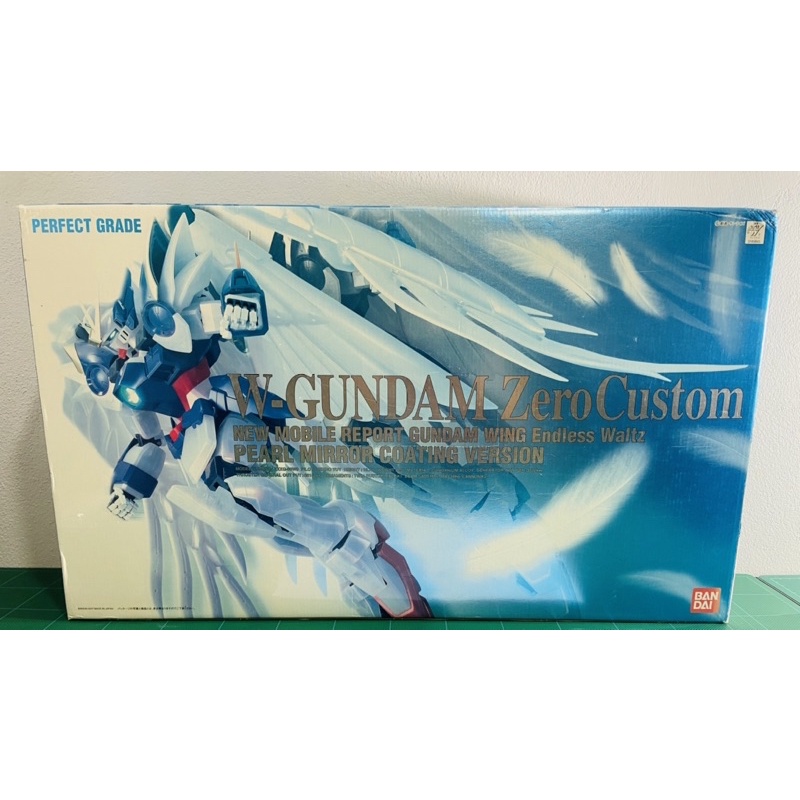 PG BANDAI 1/60 Gundam Wing ZERO Pearl Coating LIMITED