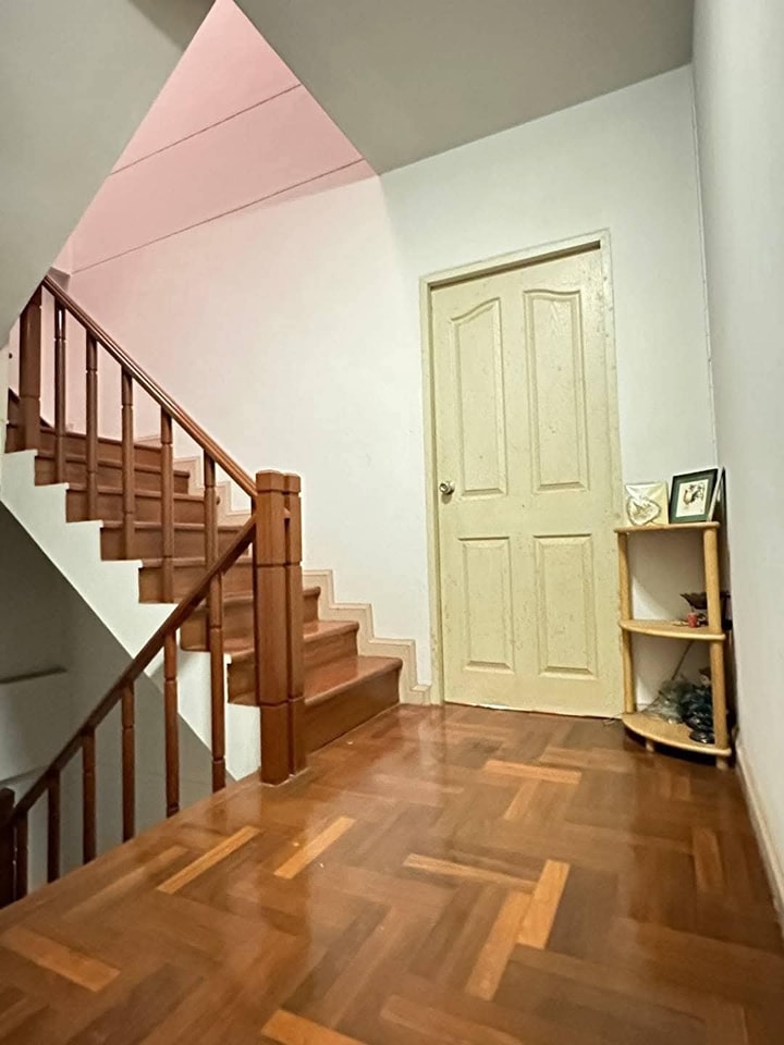 ขายทาวน์โฮม 3 ชั้น หมู่บ้านเกตุนุติ เชอมิเน่ (Ketnutchermine) ซอย.ลาดพร้าว 87 (ด้านหลังห้าง CDC)