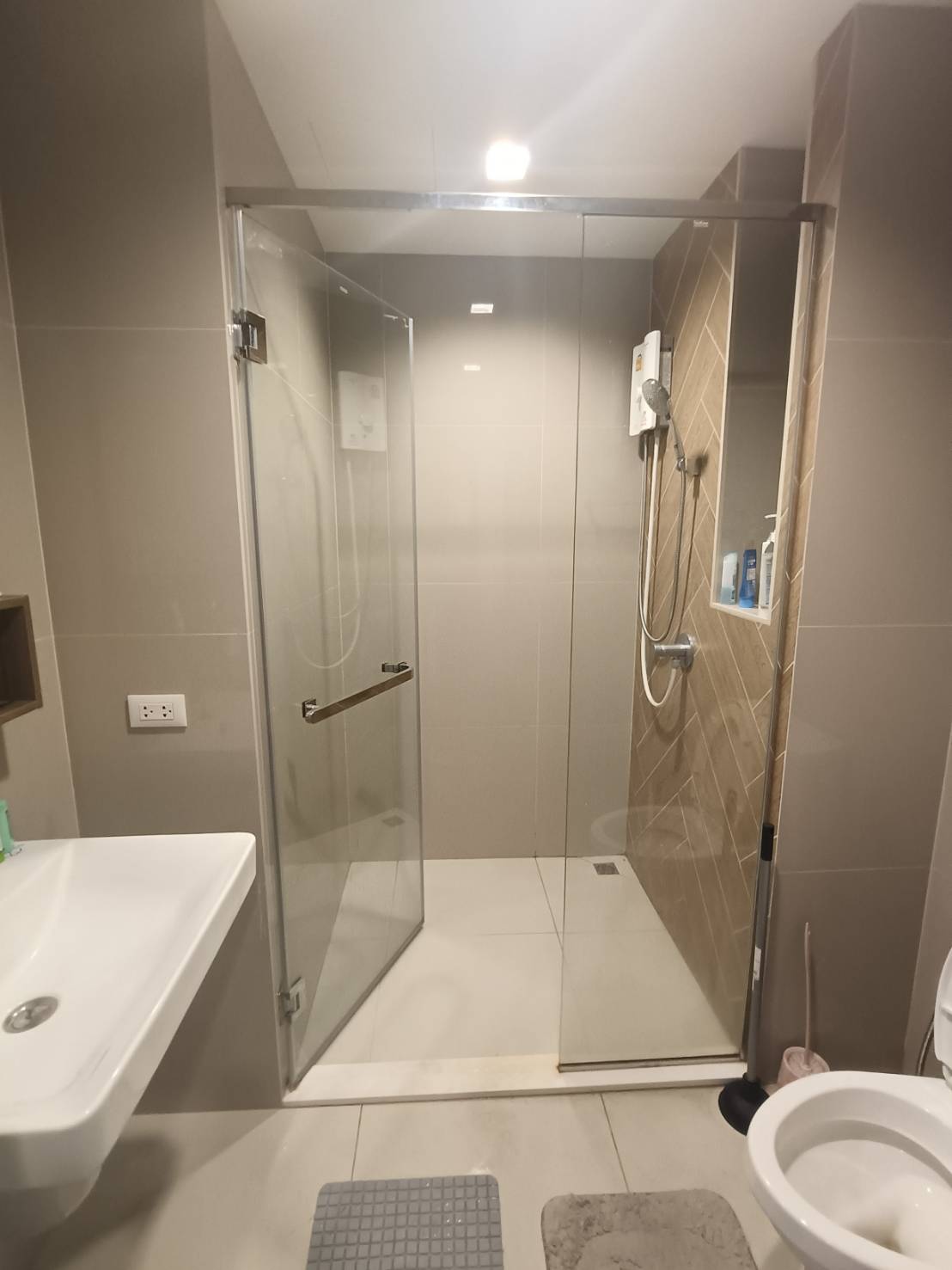 ให้เช่า (For Rent) คอนโด : เดอะ ไลน์ พหลโยธิน อาคาร B ประเภท : 1 ห้องนอน 1ห้องน้ำ พื้นที่ :32.5 ตรม.