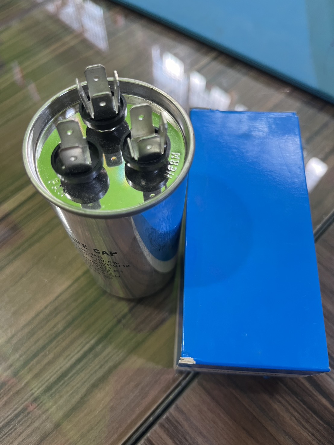 เเคปรันเเอร์30+1.5UF 450V AC 3ขั้ว