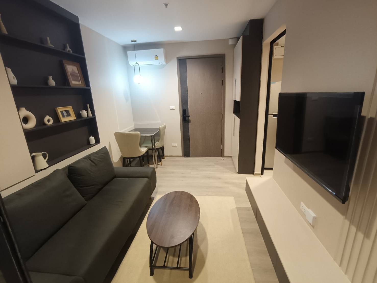 ขายพร้อมผู้เช่า (For Sale) คอนโด : เดอะ ไลน์ พหลโยธิน อาคาร B (The Line Phahonyothin Park B) ประเภท : 1 ห้องนอน 1 ห้องน้ำ พื้นที่ : 37 ตรม.