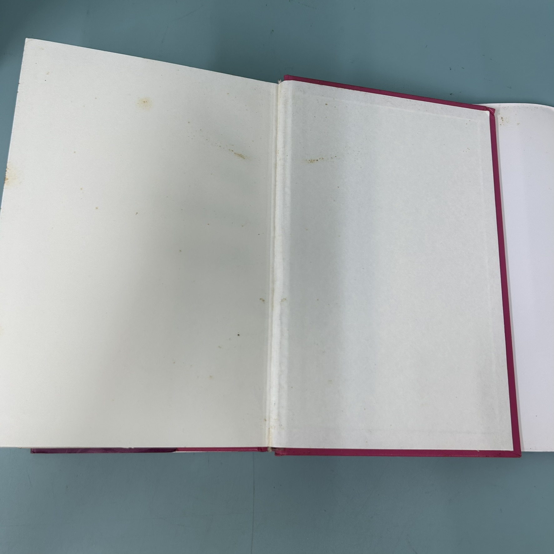 ดวงแก้วแห่งพระมงกุฎเกล้า / มือสอง / ว.วินิจฉัยกุล / อมรินทร์พริ้นติ้งแอนด์พัยลิชชิ่ง / ชีวประวัติ