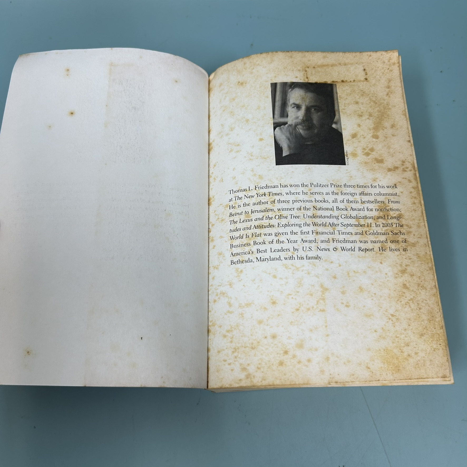 The World Is Flat: The Globalized World in the Twenty-first Century / Pre-Owned / Thomas L. Friedman / Non-Fiction