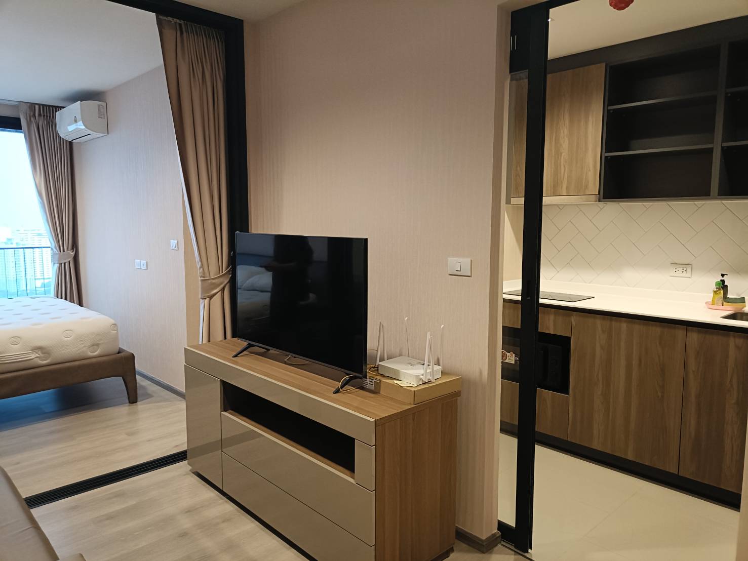 ให้เช่า (For Rent) คอนโด : เดอะ ไลน์ พหลโยธิน อาคาร B ประเภท : 1 ห้องนอน 1ห้องน้ำ พื้นที่ :38 ตรม.