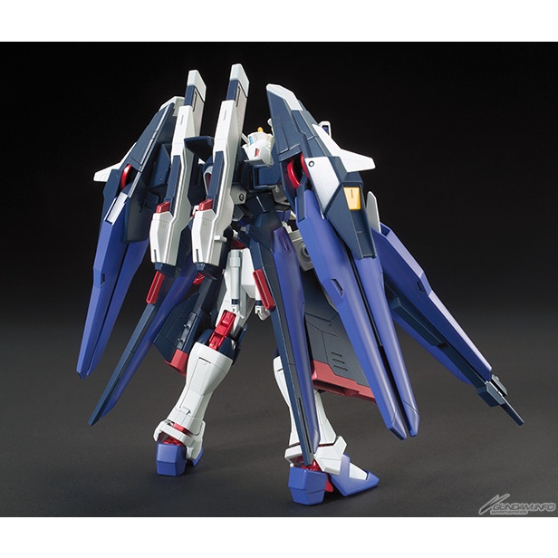 HG BANDAI AMAZING STRIKE FREEDOM GUNDAM