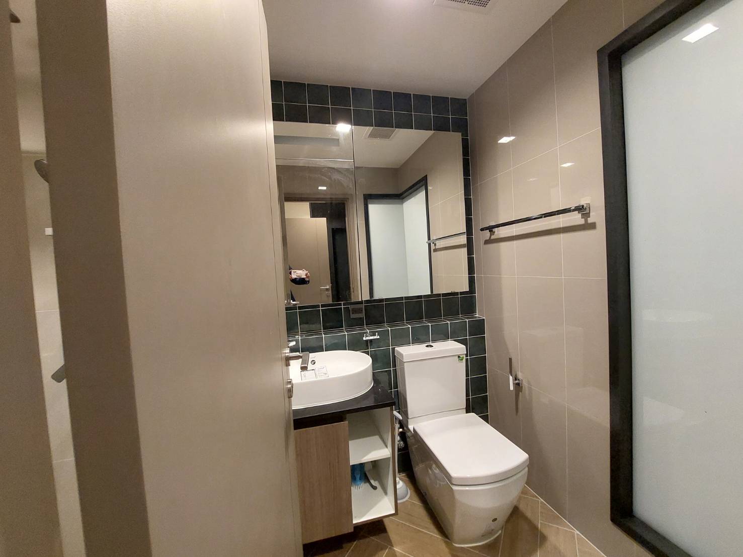 ให้เช่า (For Rent) คอนโด : เดอะ ไลน์ พหลโยธิน อาคาร B ประเภท : 2 ห้องนอน 2ห้องน้ำ พื้นที่ : 60ตรม.