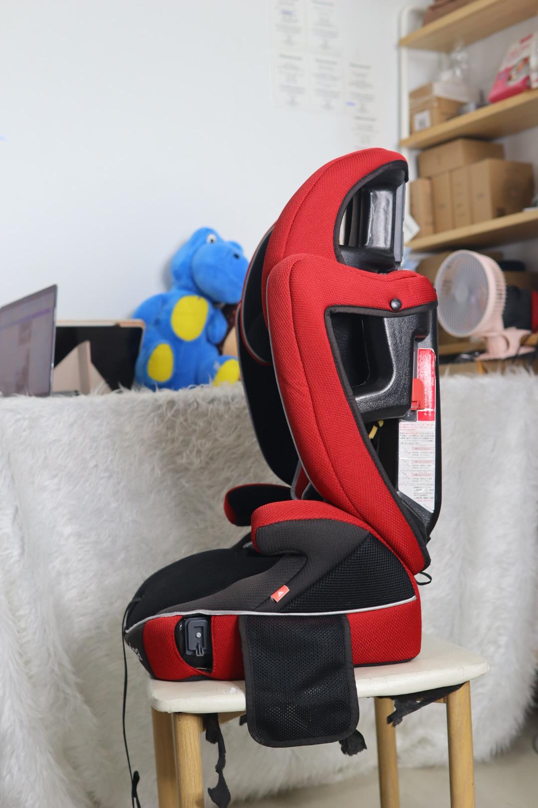 บูทเตอร์ เด็กโต 1 ขวบเป็นต้นไป Booster car Seat มือสองสภาพดี