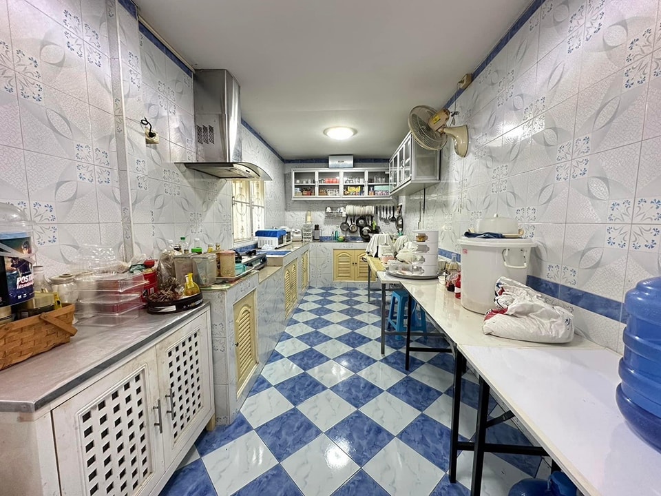 ขายบ้านเดี่ยว 2 ชั้น หมู่บ้านฉัตรหลวง 8 เฟส 3 ต่อเติมเต็มพื้นที่ ถนนเมนกว้างขวาง โครงการเงียบสงบร่มรื่นน่าอยู่อาศัย