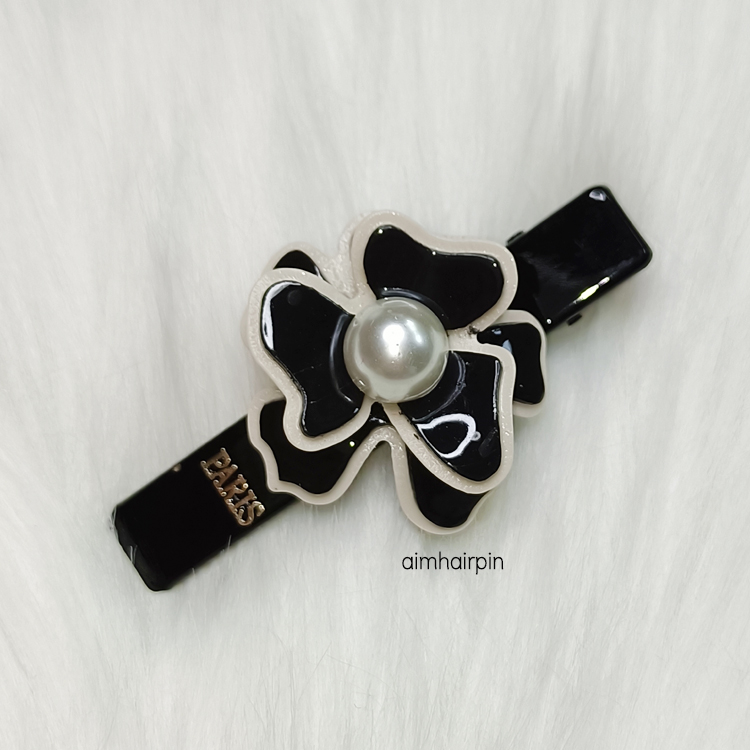 กิ๊บปากเป็ด ดอกไม้แต่งมุก ไซส์ 6 cm. - aimhairpin จำหน่ายกิ๊บติดผมเกาหลีแท้ และเครื่องประดับ ยางรัดผม คาดผมแฟชั่น สร้อยคอ ต่างหู
