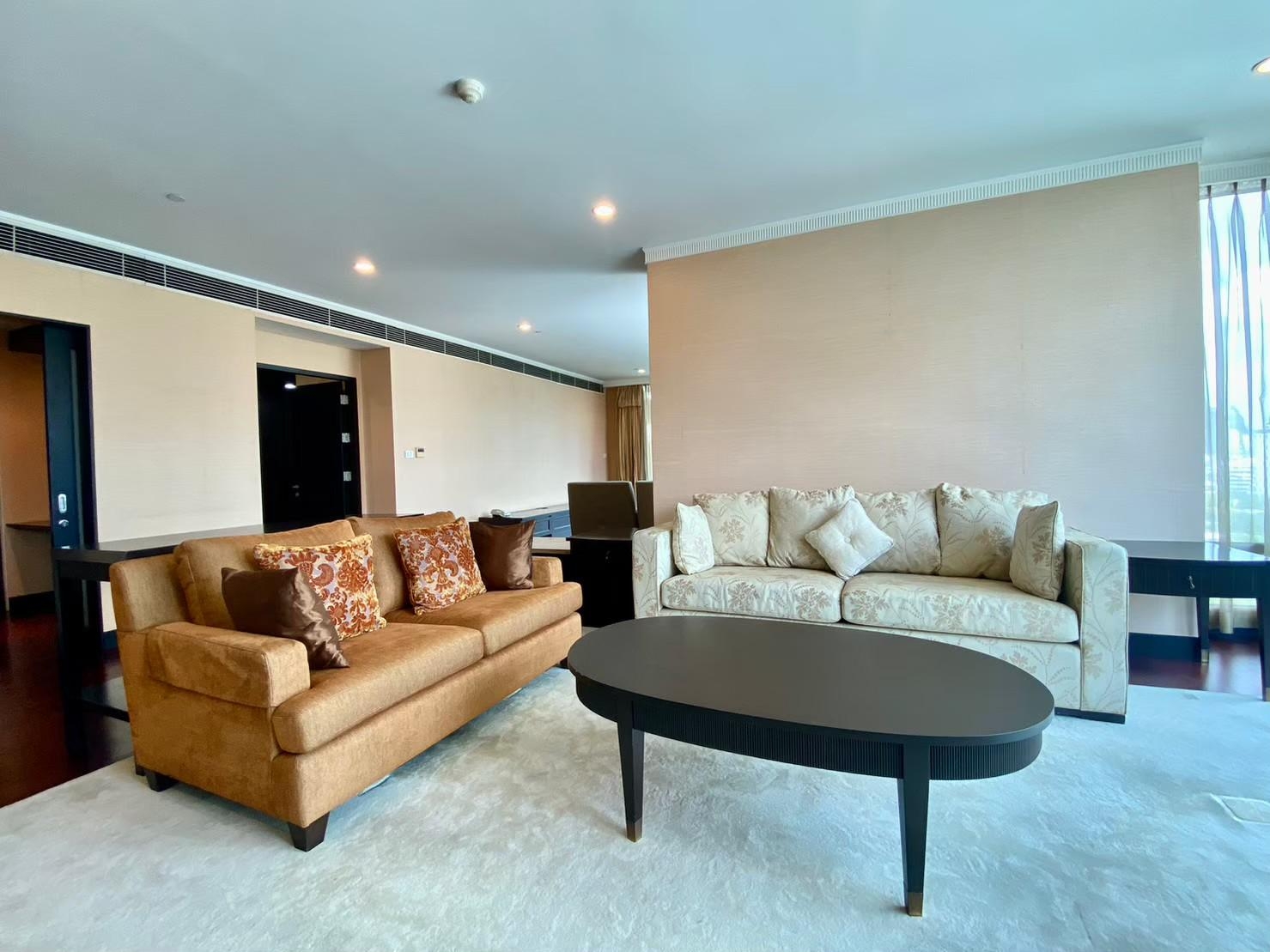 ให้เช่า (For Rent) คอนโด : คอนโด : เดอะ พาร์ค ชิดลม 🔸️ประเภท : 4 ห้องนอน 🔸️พื้นที่ :305 ตรม.