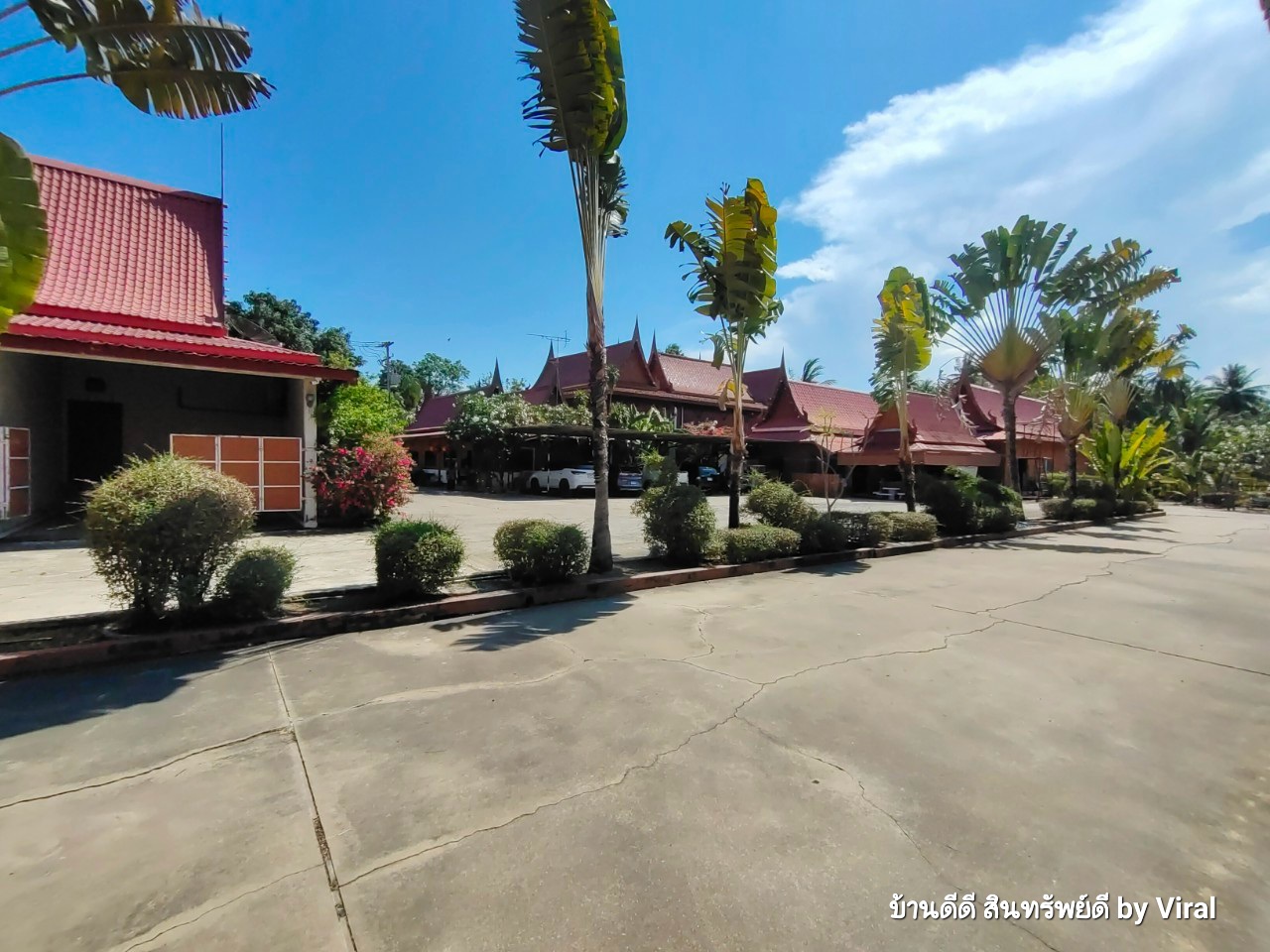 ขายรีสอร์ท ดำเนินสะดวก ราชบุรี “เรือนไทย รีสอร์ท” ขนาดที่ดิน 8 ไร่ 3 งาน 93 ตร.ว. 99 ล้าน (ราคาต่อรองได้พร้อมจบ)