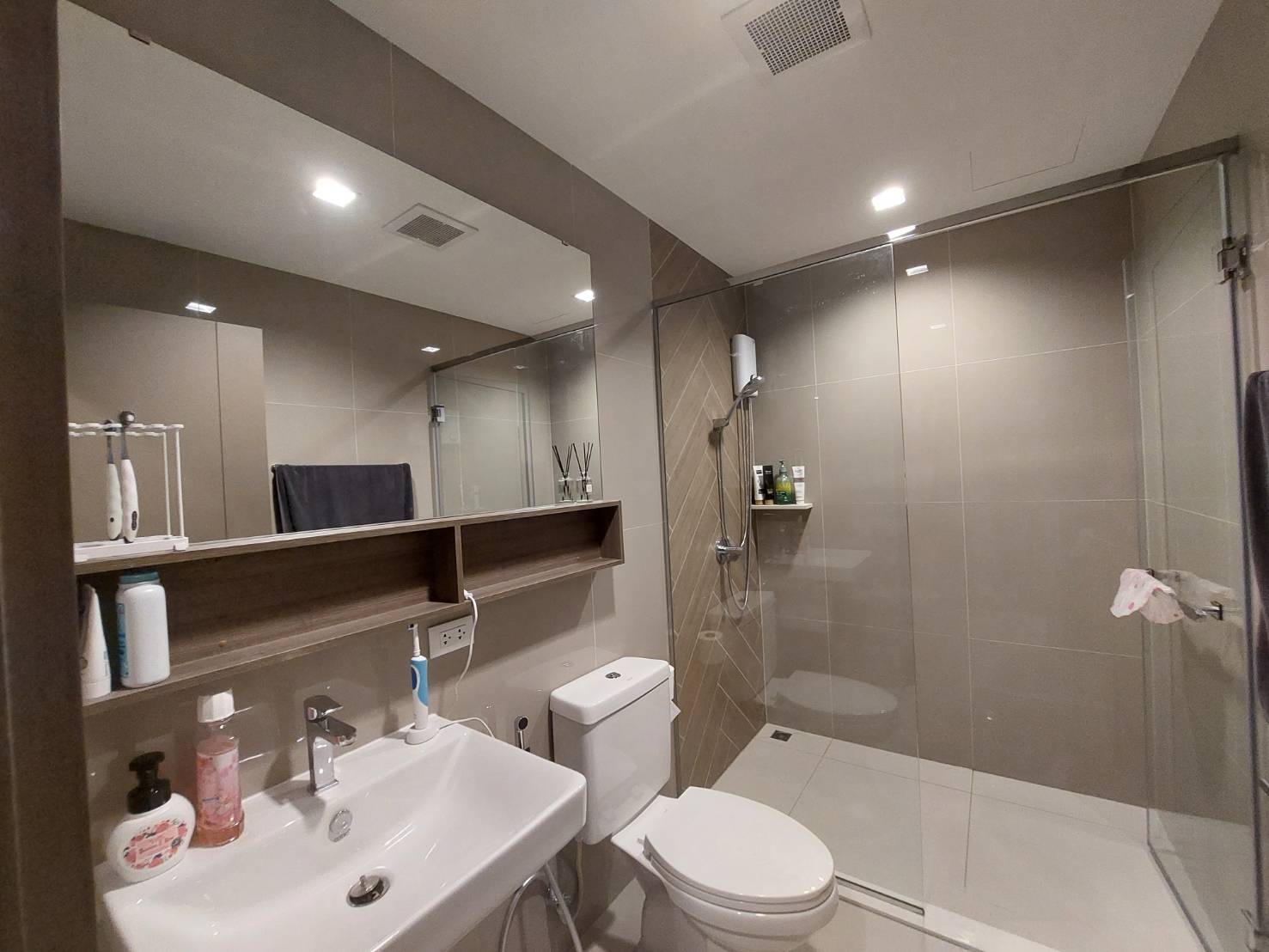 ขาย (For Sale) คอนโด : เดอะ ไลน์ พหลโยธิน อาคาร B (The Line Phahonyothin Park B) ประเภท : 1 ห้องนอน 1 ห้องน้ำ พื้นที่ : 37.57 ตรม.