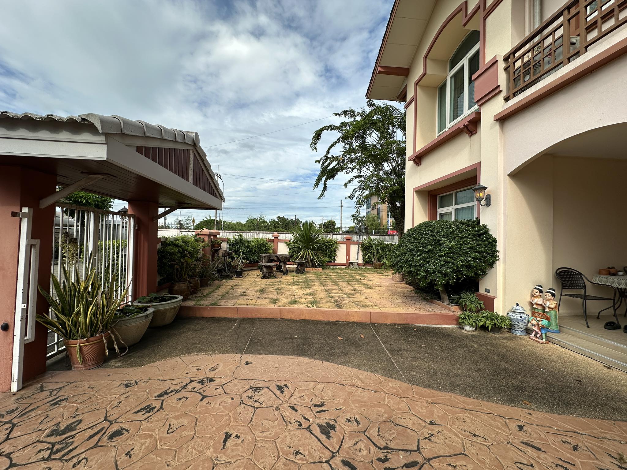 ขาย บ้านเดี่ยว 2 ชั้น แปลงมุม หมู่บ้านโฮมออนกรีนธัญธานี วิลเลจ 1