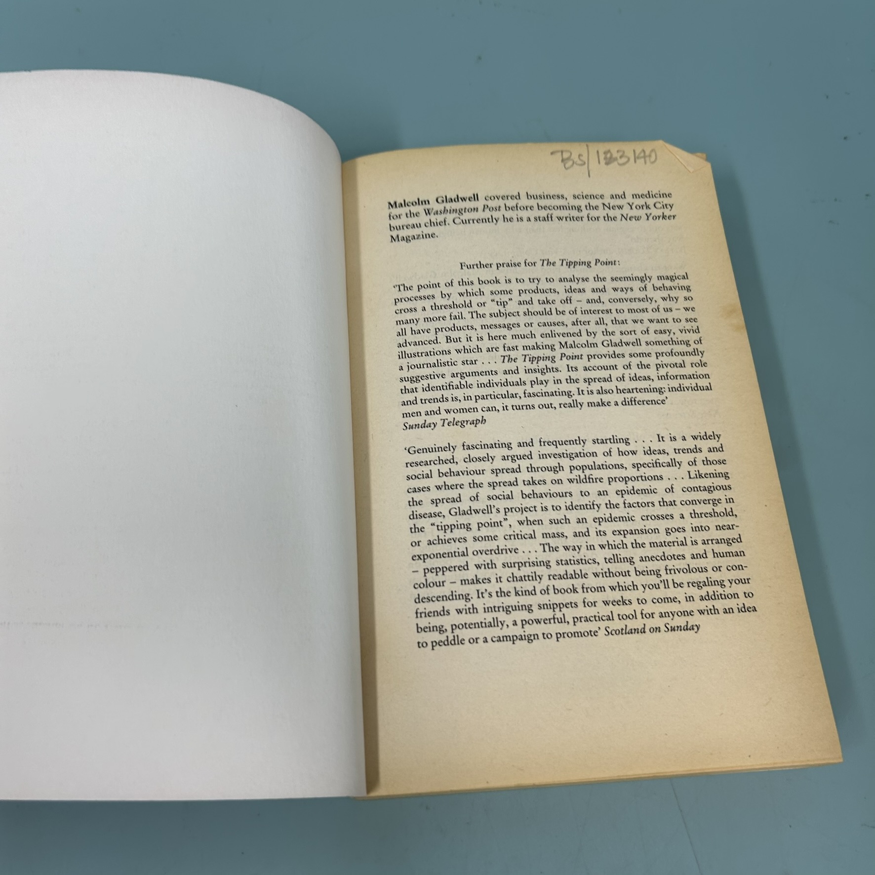 The Tipping Point: How Little Things Can Make a Big Difference / Pre-Owned / Malcolm Gladwell / Non Fiction