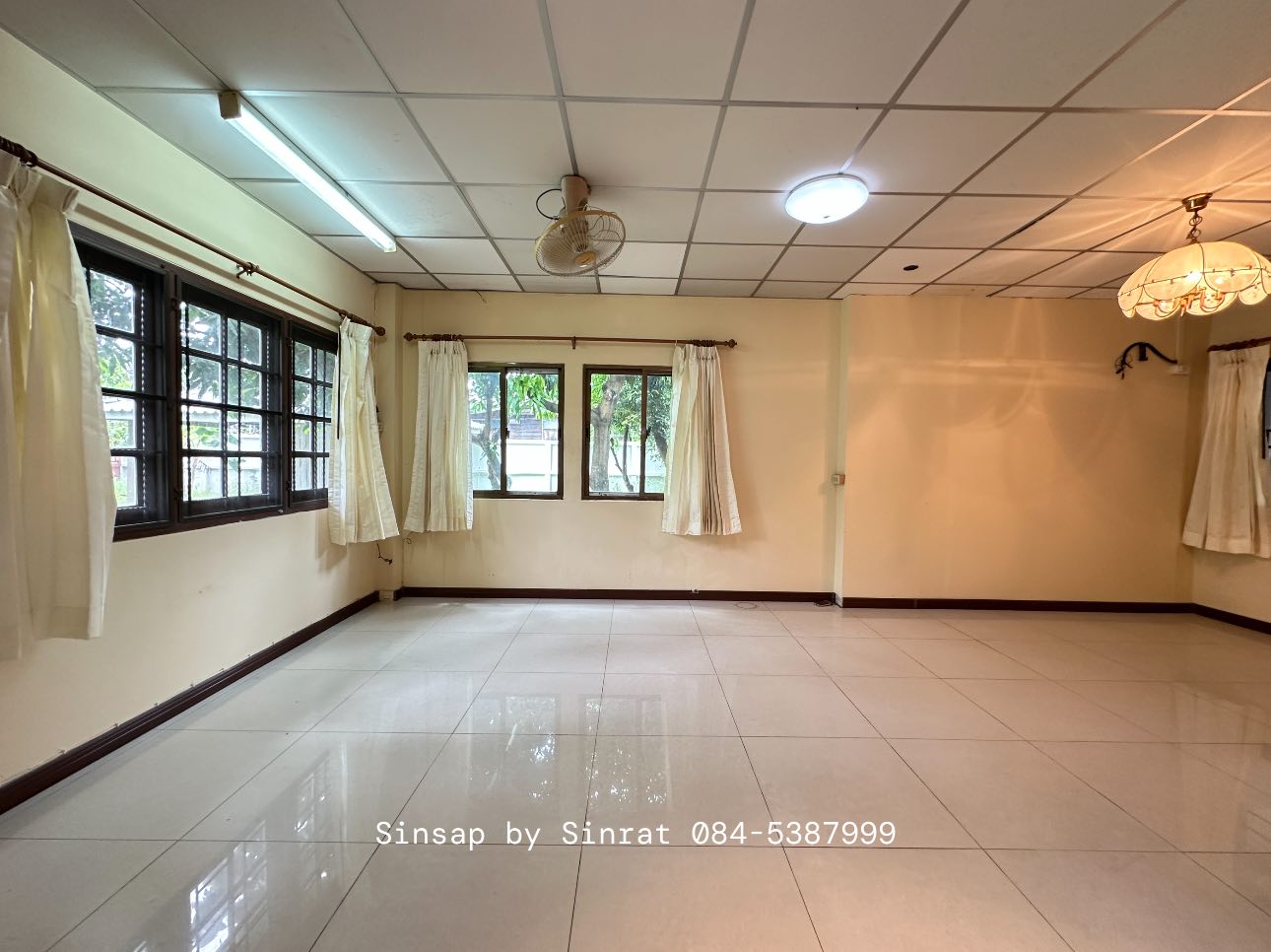 ขายบ้านเดี่ยว 2 ชั้น ใกล้บริษัทเวิร์คพอยท์ ซอย. เวิร์คพอยท์ รังสิต เนื้อที่ 200 ตร.ว.