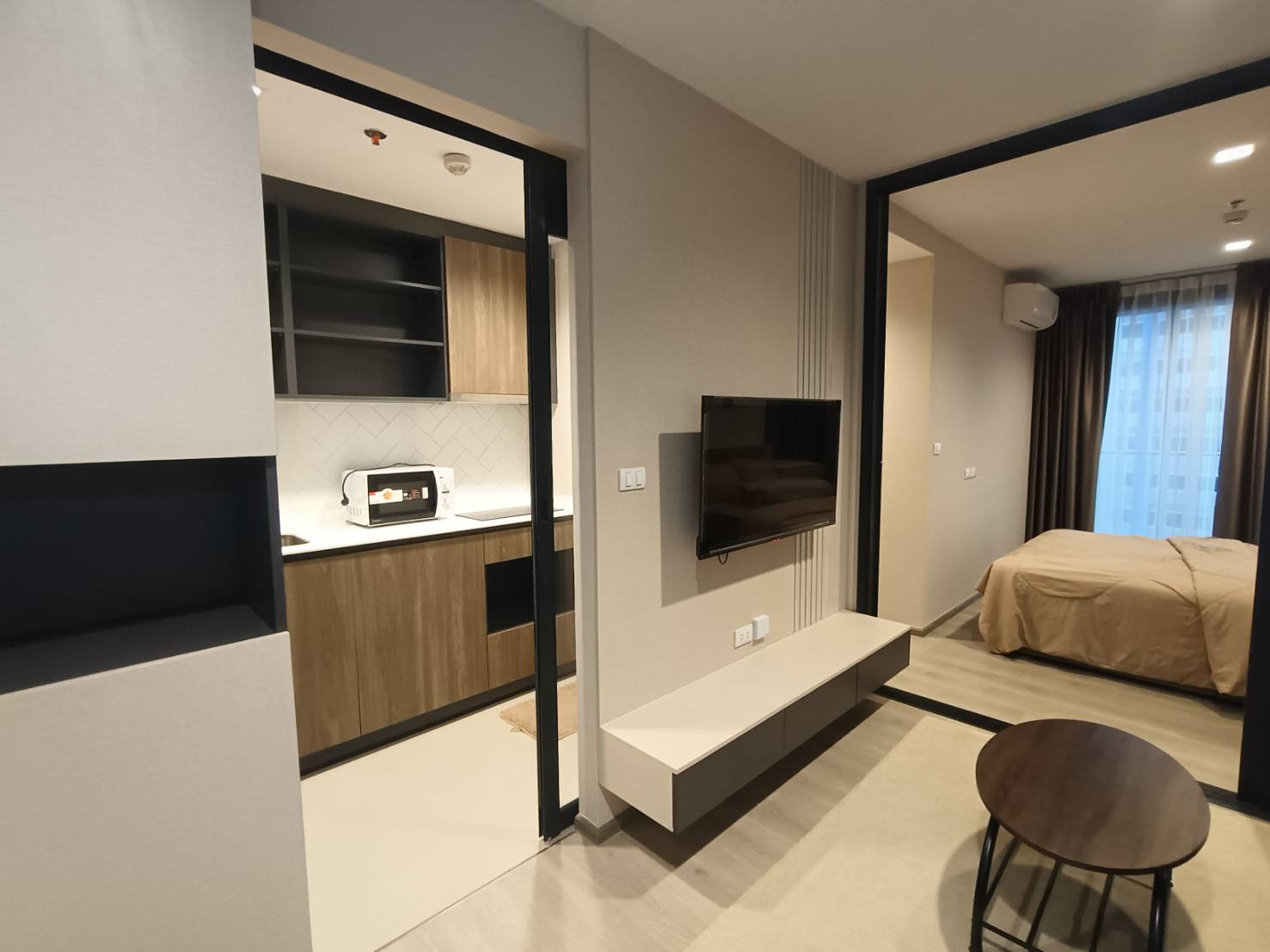 ขายพร้อมผู้เช่า (For Sale) คอนโด : เดอะ ไลน์ พหลโยธิน อาคาร B (The Line Phahonyothin Park B) ประเภท : 1 ห้องนอน 1 ห้องน้ำ พื้นที่ : 37 ตรม.