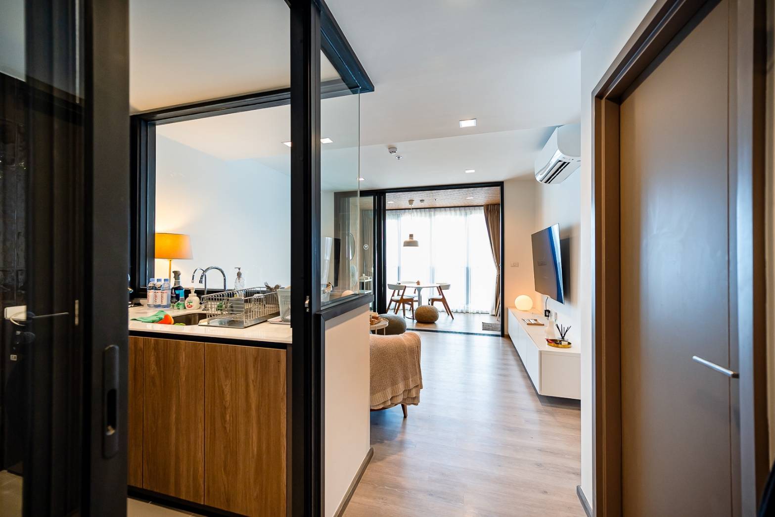 ขาย(For Sale) คอนโด : เดอะ ไลน์ พหลโยธิน อาคาร B (The Line Phahonyothin Park B) ประเภท : 2 ห้องนอน 2 ห้องน้ำ(ห้อง Duplex 2 ชั้น)