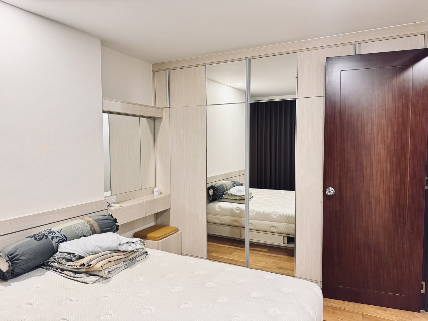 ขาย (For Sale) คอนโด : เดอะ ไลน์ พหลโยธิน อาคาร A (Abstracts) ประเภท : 1 ห้องนอน 1 ห้องน้ำ พื้นที่ : 44ตรม.