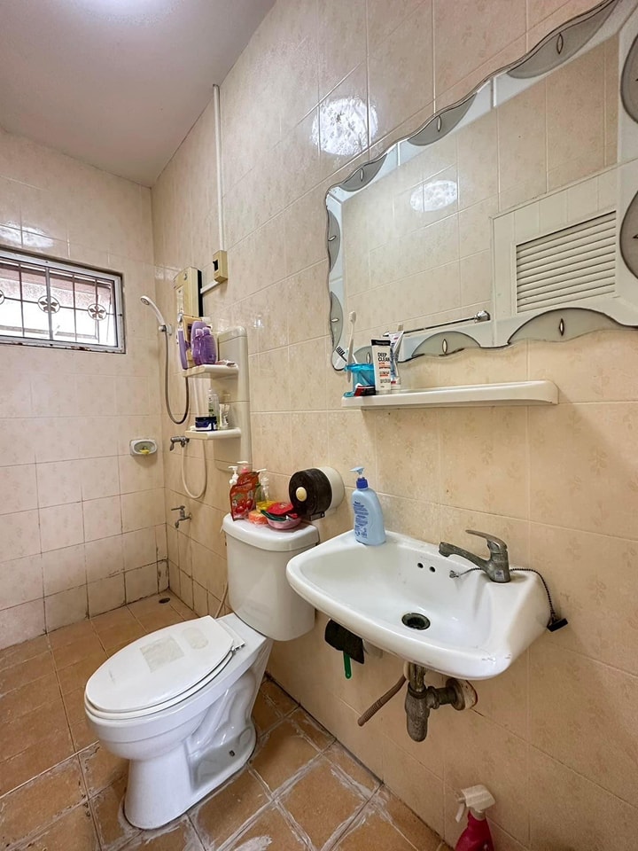 ขายบ้านเดี่ยว 2 ชั้น หมู่บ้านฉัตรหลวง 8 เฟส 3 ต่อเติมเต็มพื้นที่ ถนนเมนกว้างขวาง โครงการเงียบสงบร่มรื่นน่าอยู่อาศัย