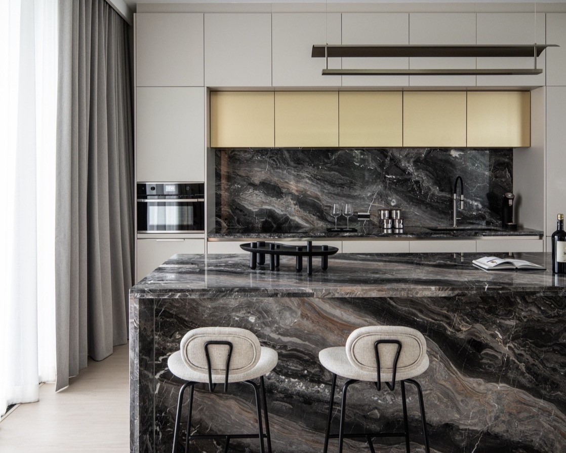 บ้านให้เช่า (House For Rent) : BUGAAN PATTANAKARN (บูก้าน พัฒนาการ) บ้านเดี่ยว 3 ชั้น สไตล์ Modern Luxury พร้อมสระว่ายน้ำส่วนตัวบนชั้น 2 •ประเภท : 5 ห้องนอน 7 ห้องน้ำ