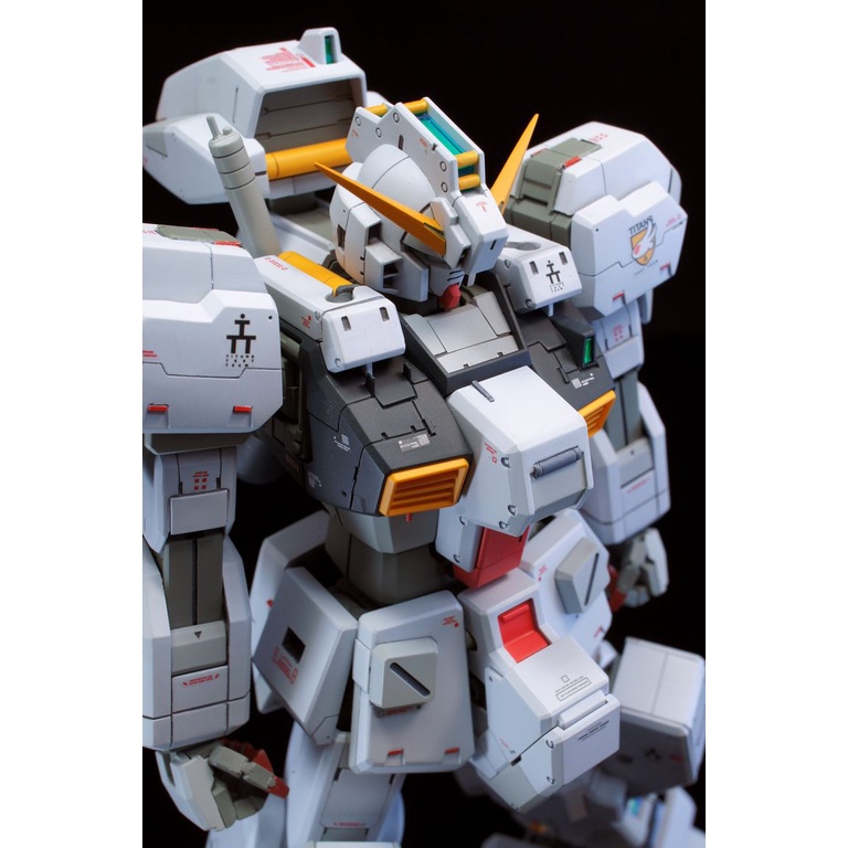 MG PREMIUM Bandai RX 121-1 Gundam TR-1 Hazel Custom