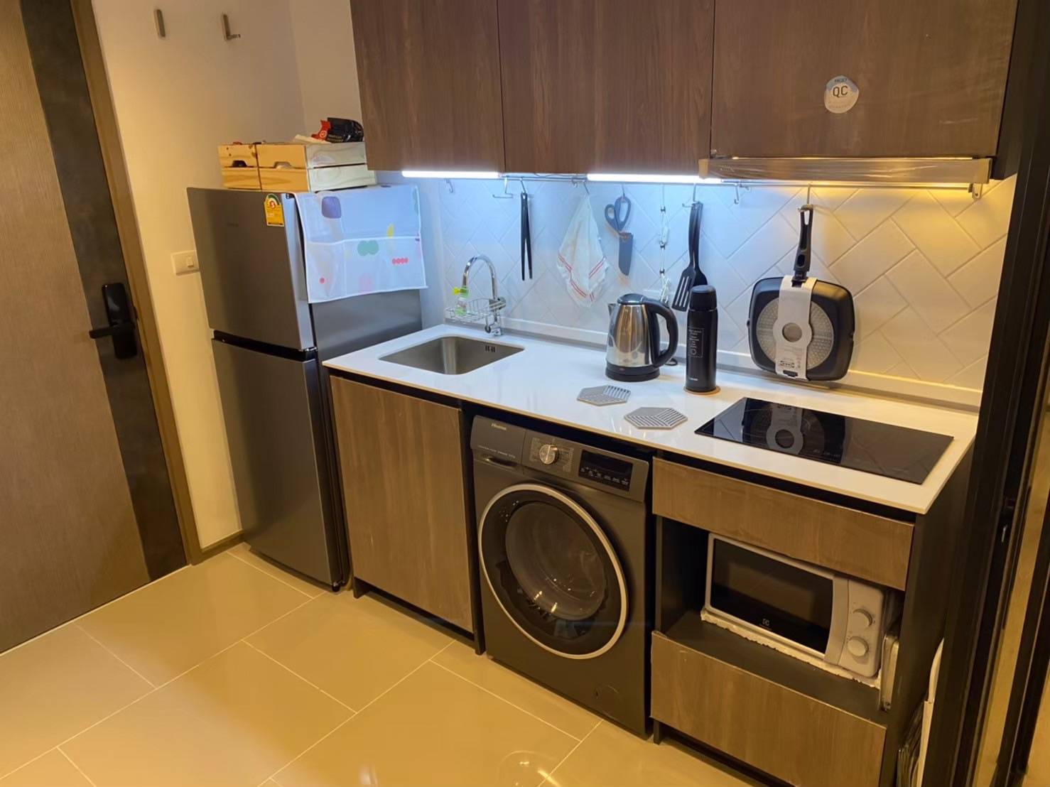 ขายพร้อมผู้เช่า (For Sale) คอนโด : เดอะ ไลน์ พหลโยธิน อาคาร B (The Line Phahonyothin Park B) ประเภท : 2 ห้องนอน 2 ห้องน้ำ พื้นที่ : 60 ตรม.