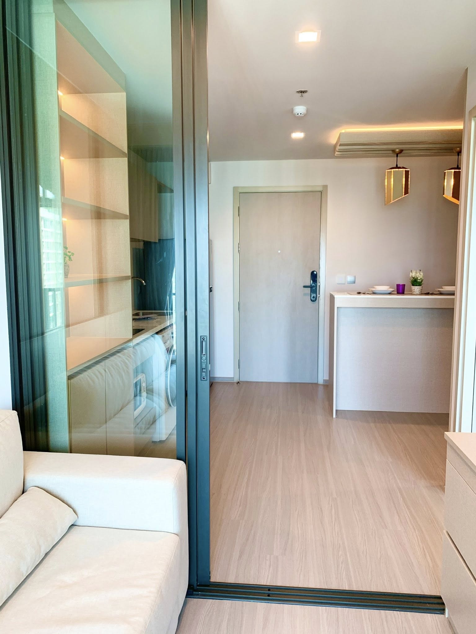 ให้เช่า (For Rent) คอนโด :(Life Ladprao ฺBuilding B )ไลฟ์ ลาดพร้าว อาคาร B ประเภท : 1 ห้องนอน 1 ห้องน้ำ พื้นที่ : 35 ตรม.