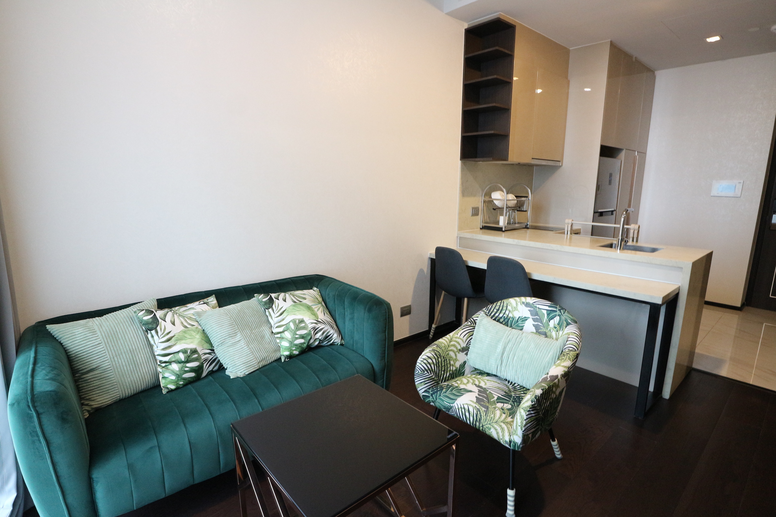 For Rent | LAVIQ Sukhumvit 57 1 Bedrooms | 1 Bathrooms 44 sq.m. – Luxury Condo near BTS Thonglor