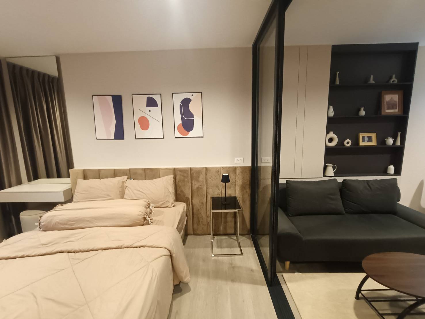 ขายพร้อมผู้เช่า (For Sale) คอนโด : เดอะ ไลน์ พหลโยธิน อาคาร B (The Line Phahonyothin Park B) ประเภท : 1 ห้องนอน 1 ห้องน้ำ พื้นที่ : 37 ตรม.