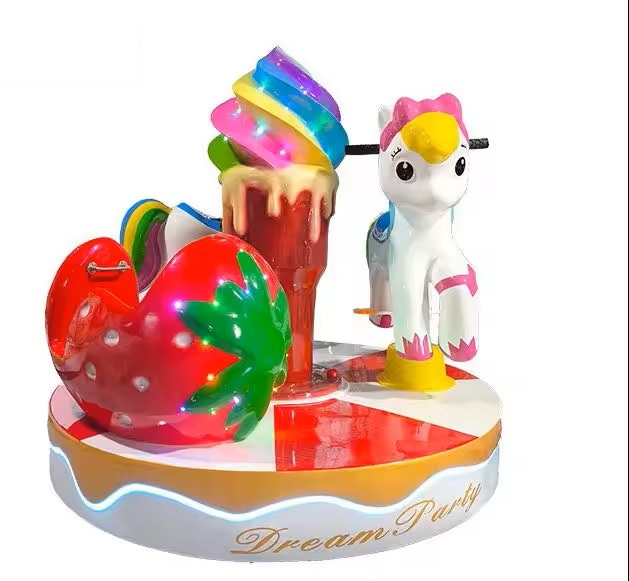 ม้าหมุนการ์ตูนสตรอร์เบอร์รี่ไอศครีมสั้นม้ายูนิคอร์น