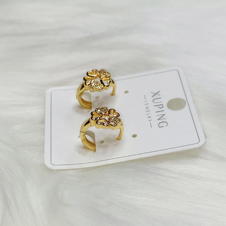 ต่างหูห่วงสีทอง ลายหัวใจห้าดวงฝังเพชร - aimhairpin จำหน่ายกิ๊บติดผมเกาหลีแท้ และเครื่องประดับ ยางรัดผม คาดผมแฟชั่น สร้อยคอ ต่างหู