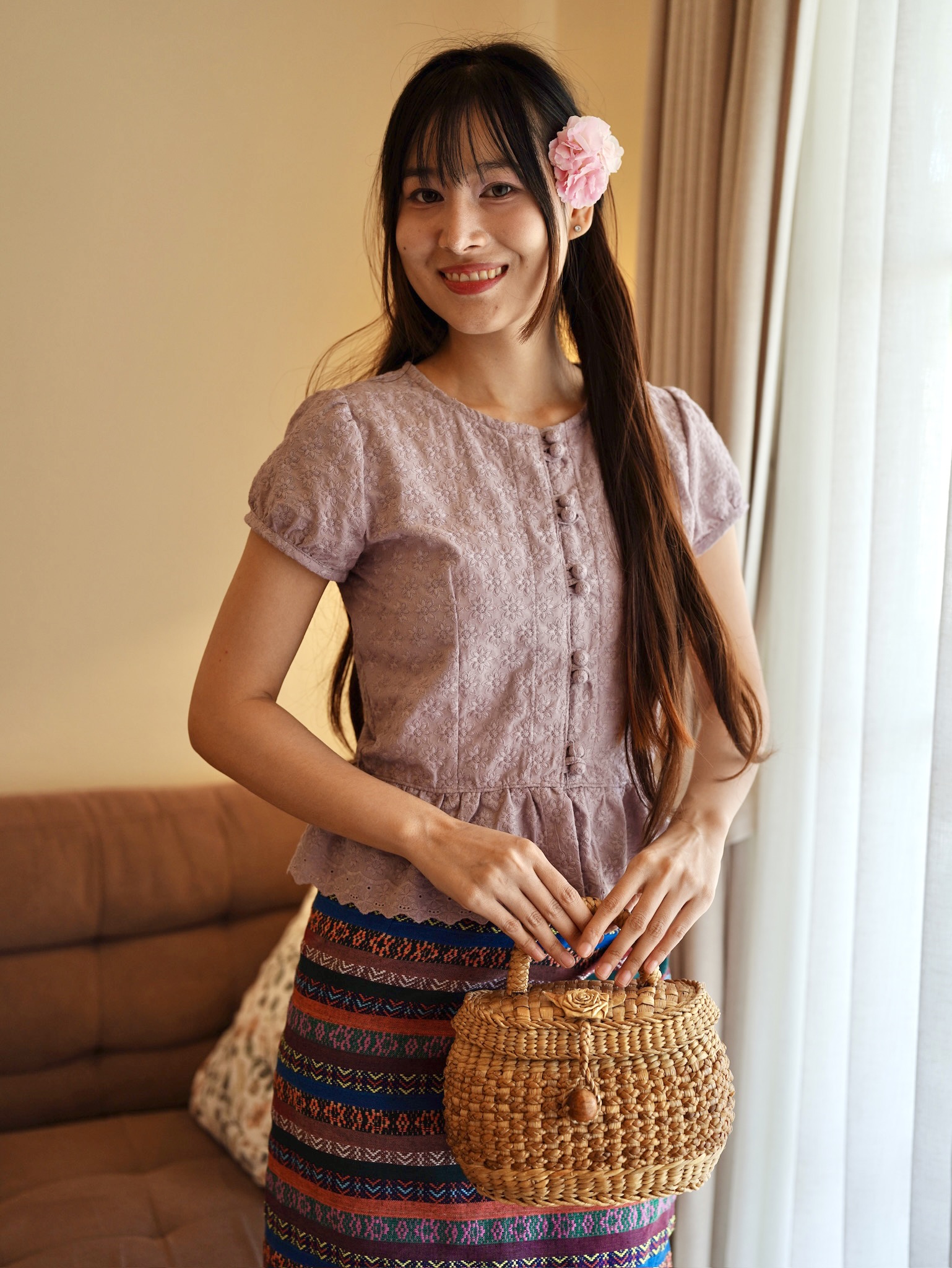 เสื้อภีรนีย์ สีใหม่ลายพิกุล สีชมพูอ่อน สีม่วงเผือก สีม่วงอ่อน และสีเหลือง งานสวยตรงปก ถ่ายรูปจากสินค้าจริง