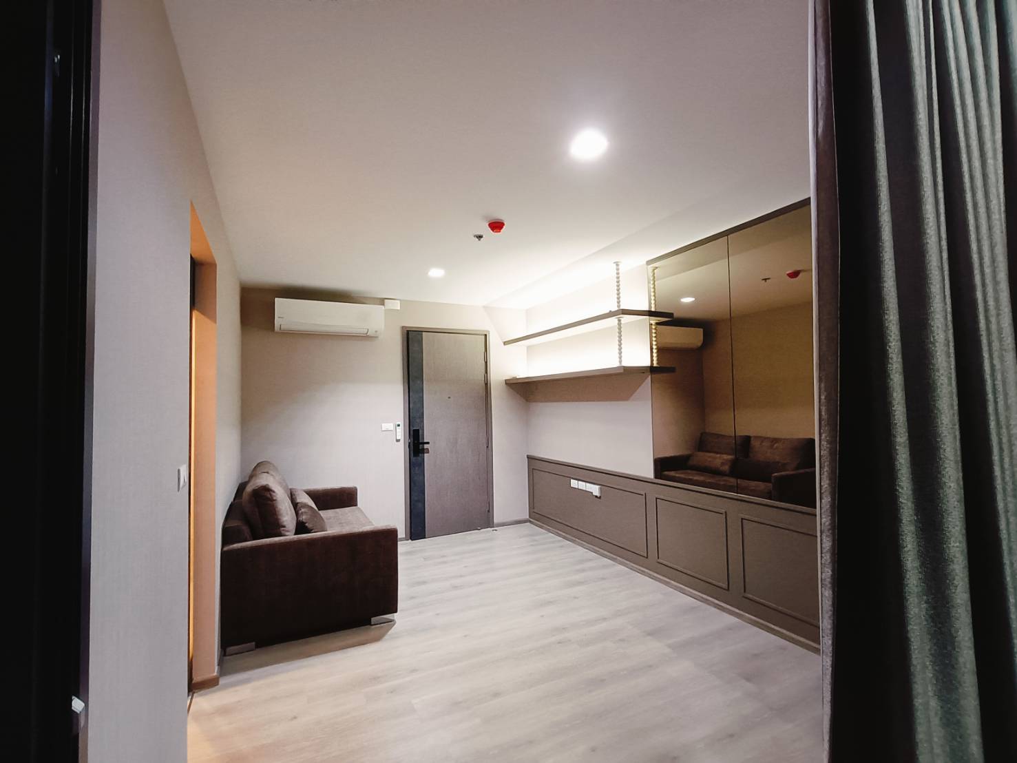 ขาย (For Sale) คอนโด : เดอะ ไลน์ พหลโยธิน อาคาร B (The Line Phahonyothin Park B) ประเภท : 1 ห้องนอน 1 ห้องน้ำ พื้นที่ : 40 ตรม.