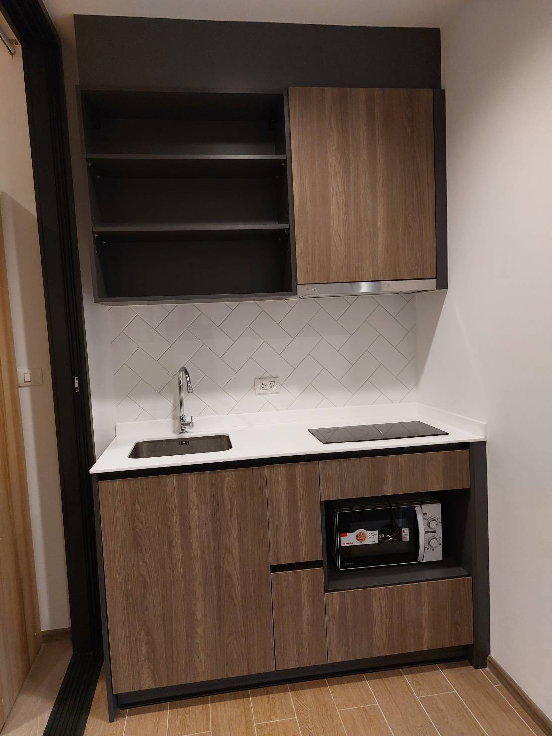 ขาย (For Sale) คอนโด : เดอะ ไลน์ พหลโยธิน อาคาร B 1 ห้องนอน 1 ห้องน้ำ 32 ตรม.