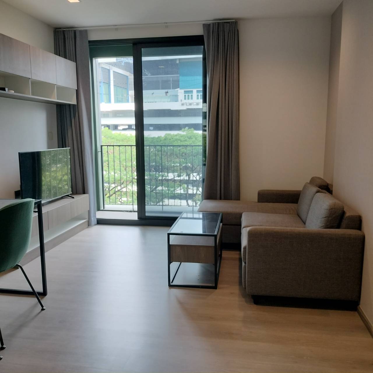 ให้เช่า (For Rent) คอนโด : เดอะ ไลน์ พหลโยธิน อาคาร B ประเภท : 2 ห้องนอน 2ห้องน้ำ พื้นที่ : 60ตรม.